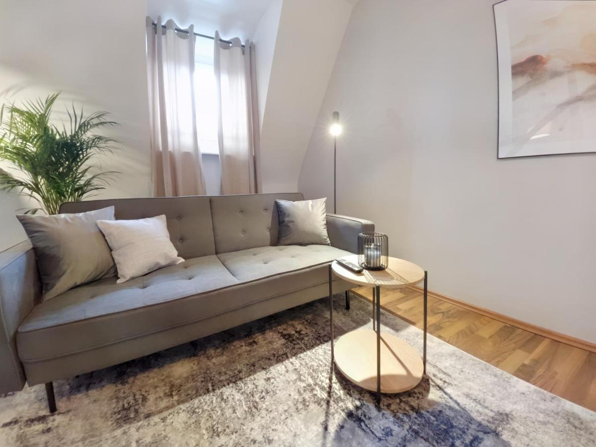 Milpau Recklinghausen1 - Modernes Und Zentrales Premium-Apartment Mit Queensize-Bett, Netflix, Nespresso, Smart-Tv Und Privatparkplatz Luaran gambar