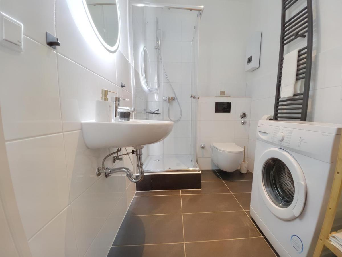 Milpau Recklinghausen1 - Modernes Und Zentrales Premium-Apartment Mit Queensize-Bett, Netflix, Nespresso, Smart-Tv Und Privatparkplatz Luaran gambar
